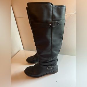 Woman’s boots